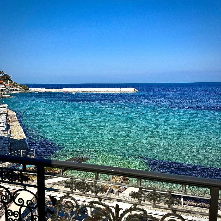 Aegean Blue - B&B Kokkári