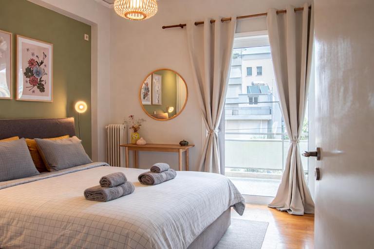 Modern Apartment in Cholargos - B&B Atene