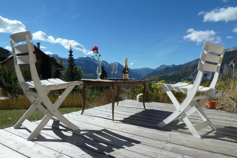 Appartement Barcelonnette Ubaye, Provence - Bed and Breakfast Enchastrayes