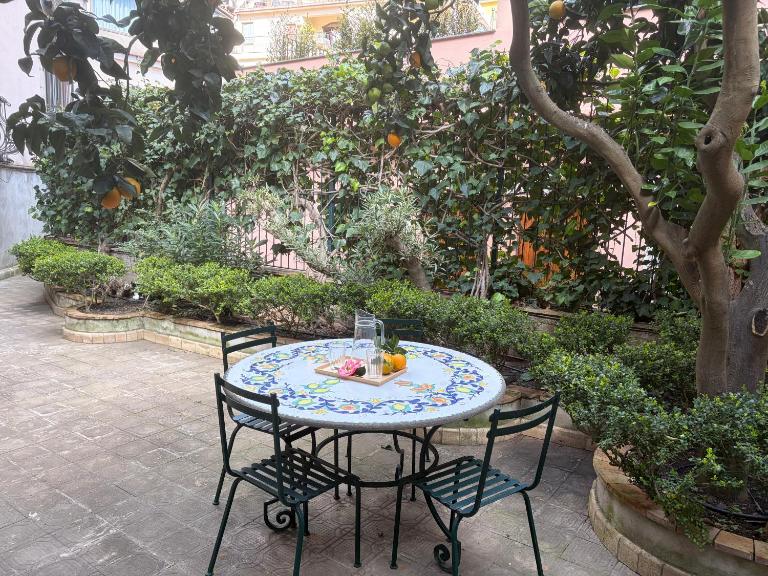 Home Garden, appartamento con giardino privato - B&B Taormina