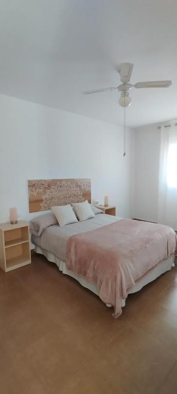 Gloria Fuertes - B&B Sevilla