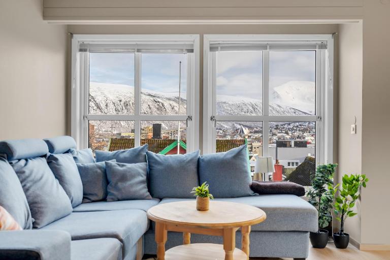 Arctic Skyline Apartment l Uptown l Amazing View - B&B Tromsø