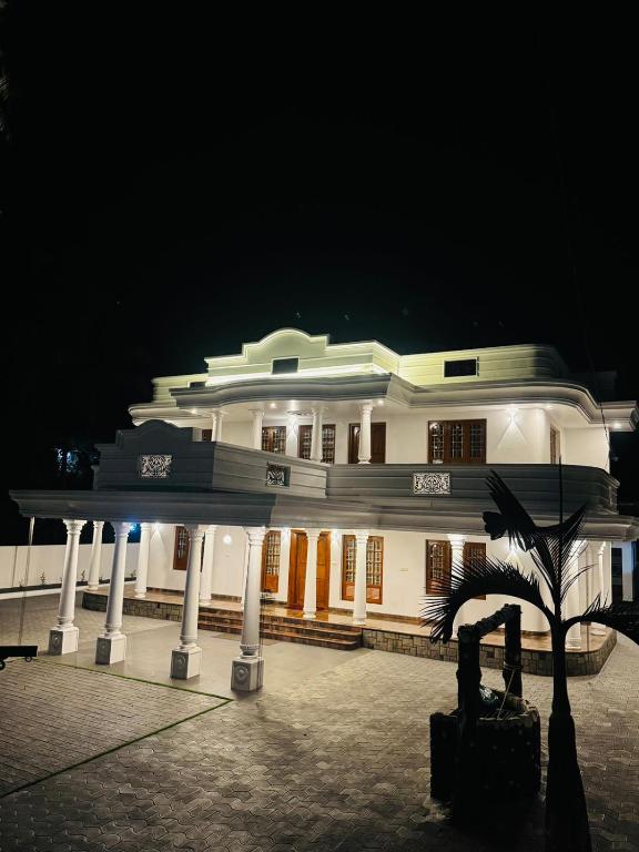 Gem Palace - Chambres d'hôtes Perumpāvūr
