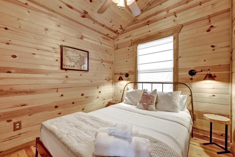 RockyRidge Cabin-Hill Country Views-20 min to Fred - B&B Crabapple