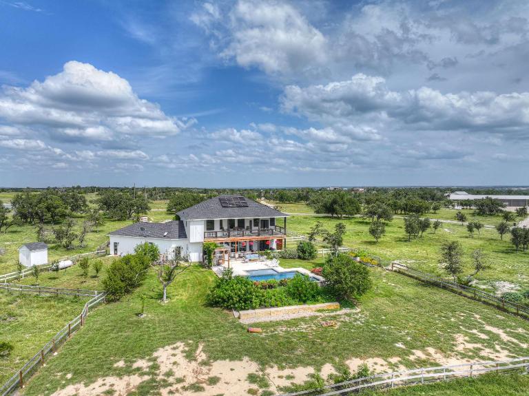 The Heavy Pour - B&B Hilltop
