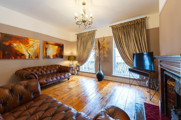 City Centre Georgian Listed Townhouse - B&B Liverpool
