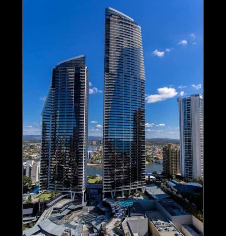 Mantra Circle on Cavill 3 Bedroom 2 Bathroom ocean and river views - Chambres d'hôtes Gold Coast