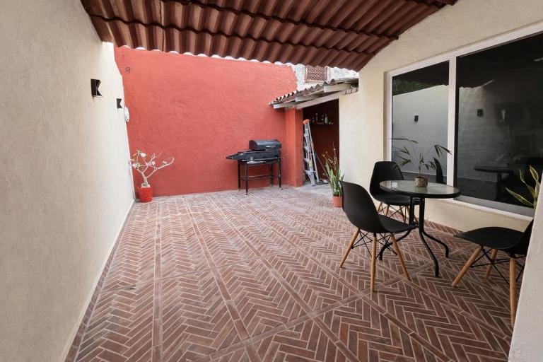 Charming Air-Conditioned Home in Mérida Centro with Private Patio & BBQ - Bed and Breakfast Mérida