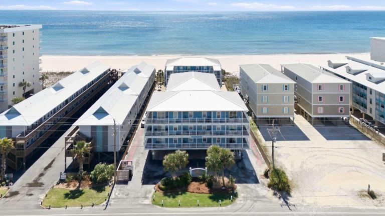Beachfront 2BR Condo with Pool and Beach Access - Ferienwohnung Gulf Shores