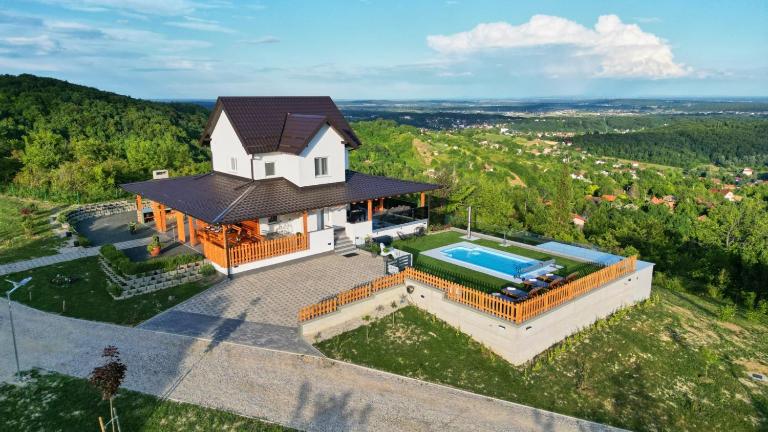 Villa AD Astra by Villas Guide - Ferienwohnung Sesvete