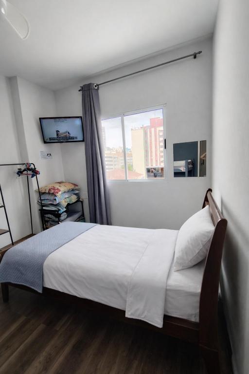 Apto completo em São Vicente ideal para família e trabalho 2 quadras da praia - B&B São Vicente