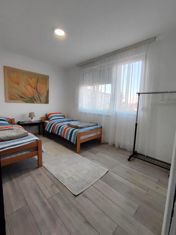Apartman Ruža - Ferienwohnung Nevesinje