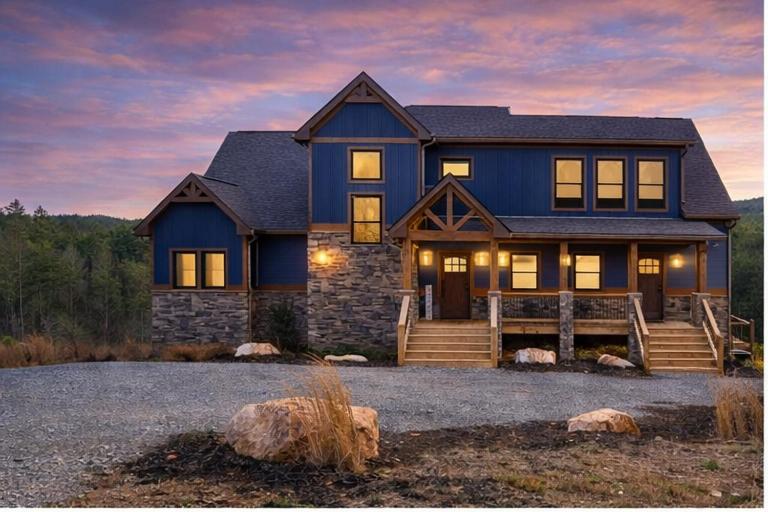 Blue Salamander Lodge - Bed and Breakfast Talking Rock