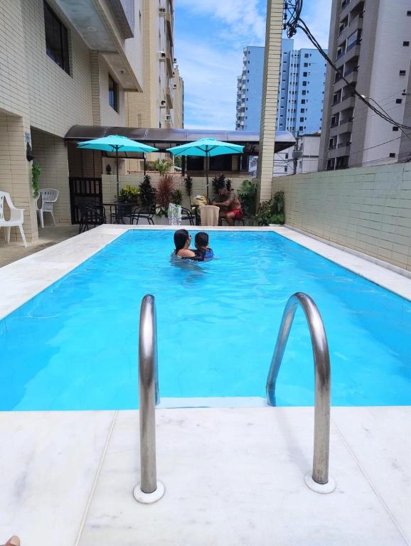 Pertinho da Praia2, Piscina, 2 Banheiros, 2 Dorm, 1 Suíte - Ferienwohnung Praia Grande