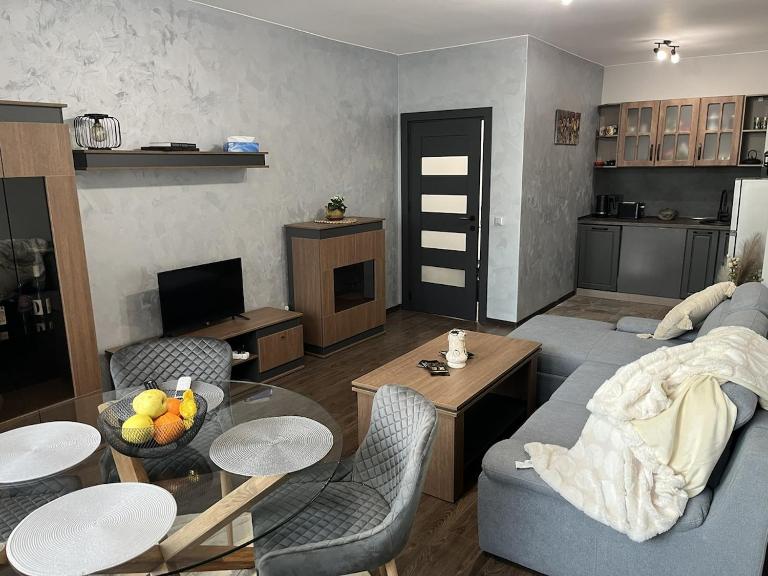 New apartment with private parking metro,expo center,airport - B&B Sofia