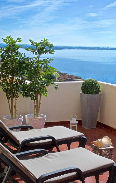Beautiful Sea View close to Dona Ana beach - Bed and Breakfast Lagos