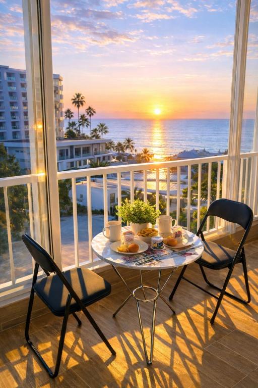 Sol y Mar Sea View Balcony 150m to Beach - B&B Benalmádena