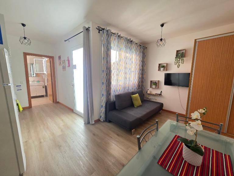 Atlantic Studios #02 - B&B Funchal