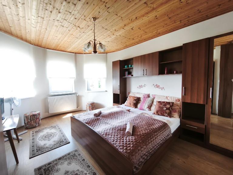 Helio Apartman Balatongyörök - Chambres d'hôtes Balatongyörök