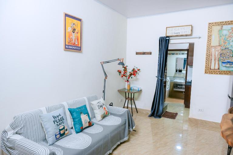 KADA Home - C123 - Steps to Train & Cuisine streets - B&B Hanoi