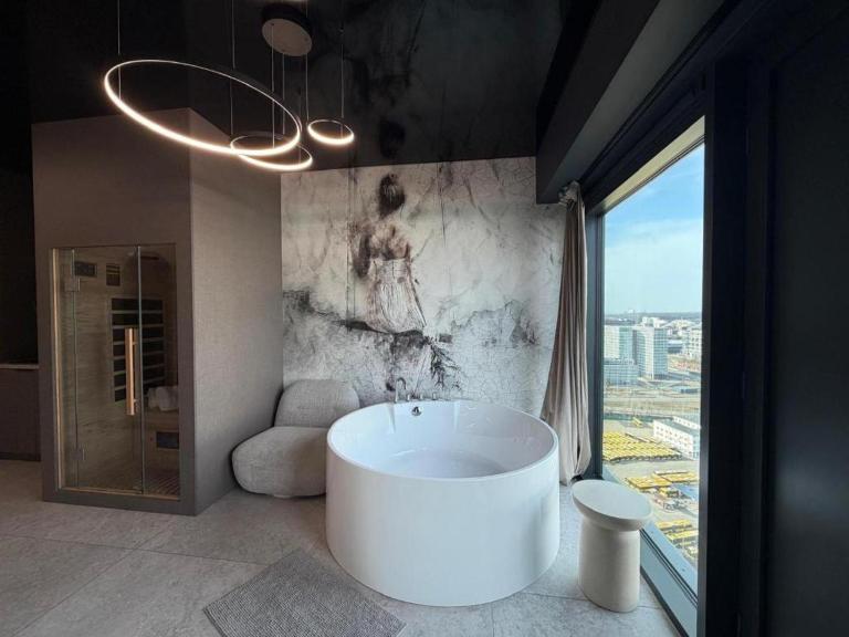 SKY TOWER Katowice l Piętro 26 l Wanna z Widokiem na Miasto - Ferienwohnung Kattowitz