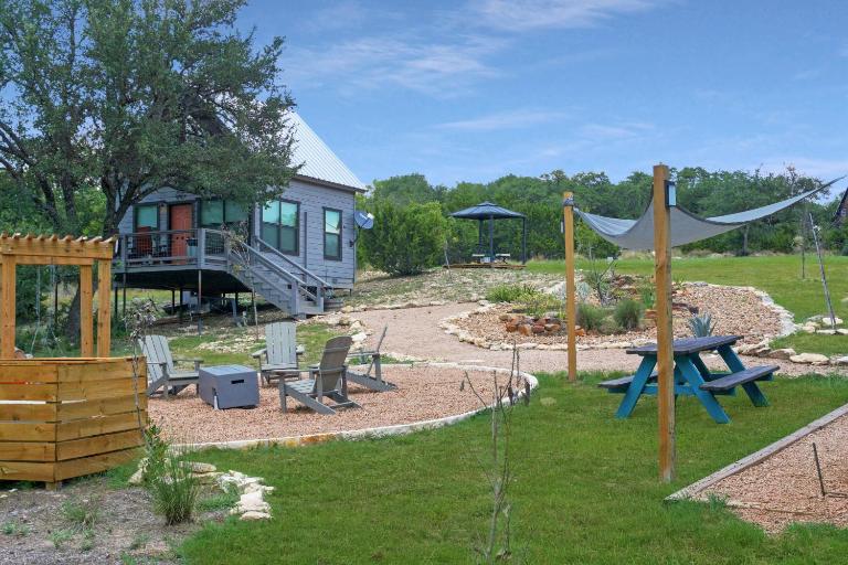 Arbor House of Dripping Springs - Safari House - B&B Dripping Springs