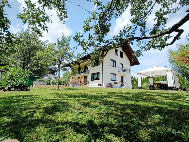 Große Ferienwohnung im Rosental ideal für 4 bis 6 Personen mit Balkon und Garten - Bed and Breakfast Maria Elend