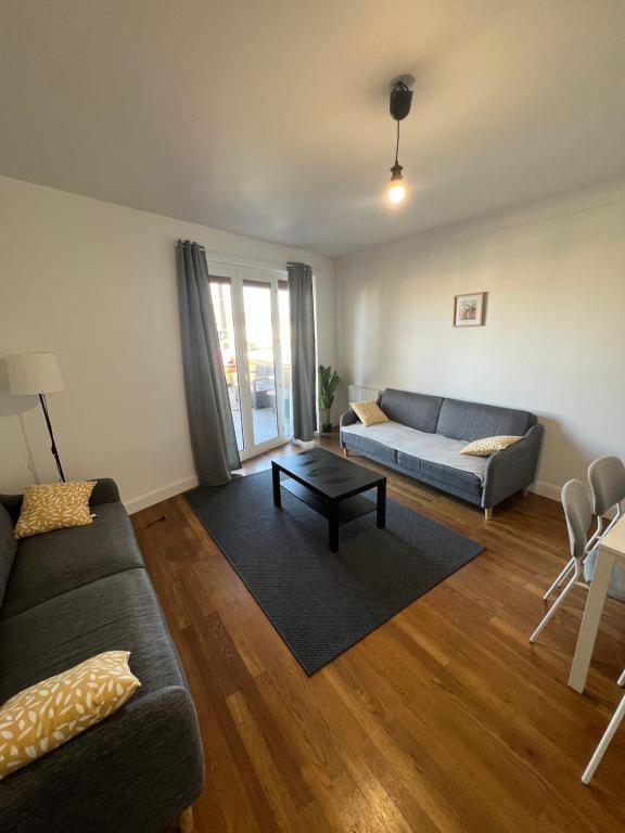 Le Toit des Volcans - 8 couchages - Terrasse privée et Wifi - Ferienwohnung Clermont-Ferrand