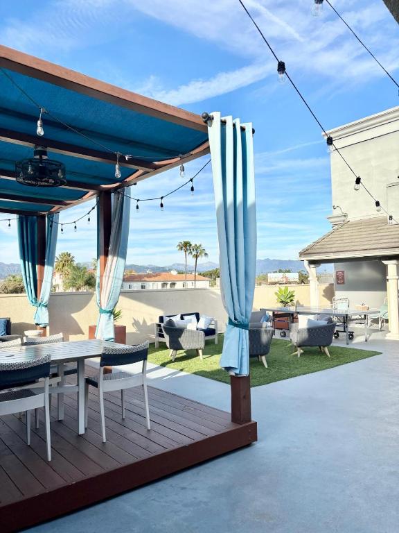Spacious 2Beds 2Baths Unit with Balcony-Roof Top View-LACMA - Chambres d'hôtes Los Angeles