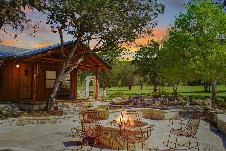 Creekside Falls - Bed and Breakfast Wimberley