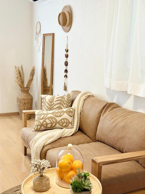 PZ-Ōimazato Entire 3 bedroom 9 people 2 minutes to station 2 bathrooms Free parking New Nordic building - B&B Osaka
