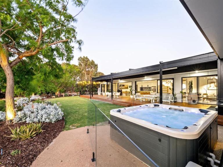 Seaview Yallingup - Nature & Spa Sanctuary - B&B Yallingup