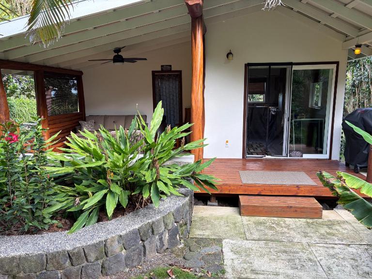 Mango Cabin ,Tropical Orchard Retreat South Point - B&B Naalehu