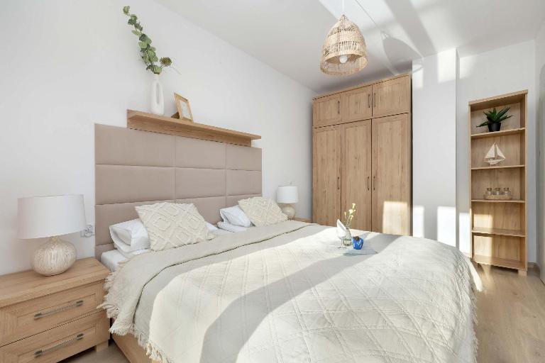 Modern & Functional Apartment with Air Conditioning and Balcony by Noclegi Renters - B&B Kołobrzeg
