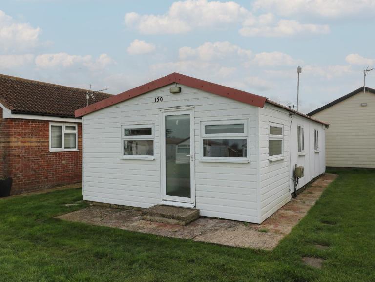 Salt Air 130 Park Ave Holiday Village and Southbank Club - B&B Sheerness