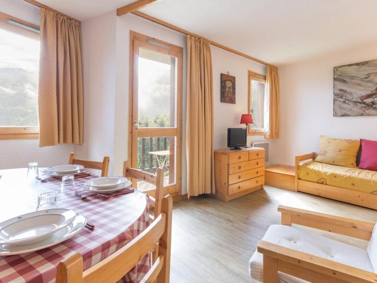 Apt Chaleureux Proche Pistes avec Balcon & TV - Montchavin - FR-1-181-2506 - B&B La Plagne Tarentaise