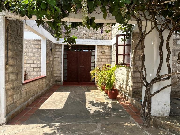 Garden Houses Kenya - Diani - B&B Diani Beach