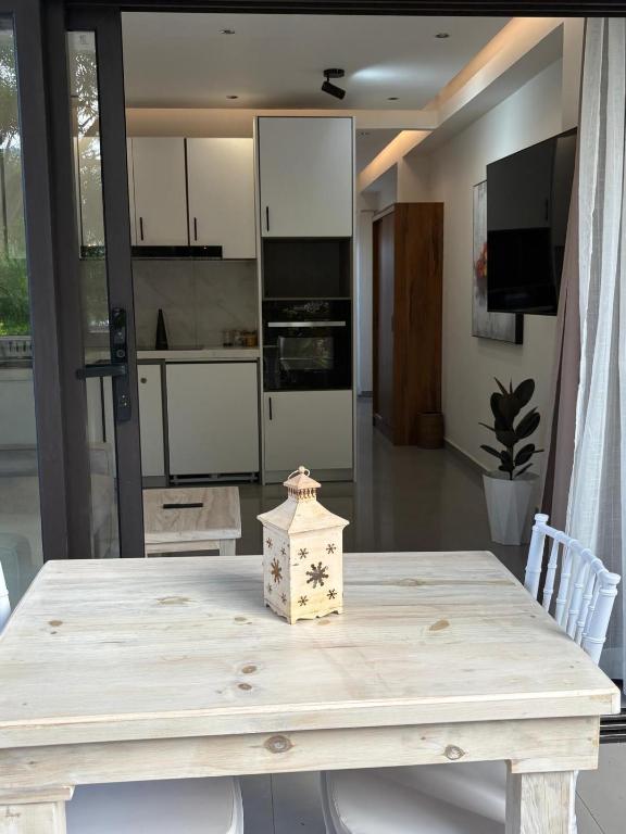LUX Studio - First Floor - Trou aux Biches - Bed and Breakfast Trou aux Biches