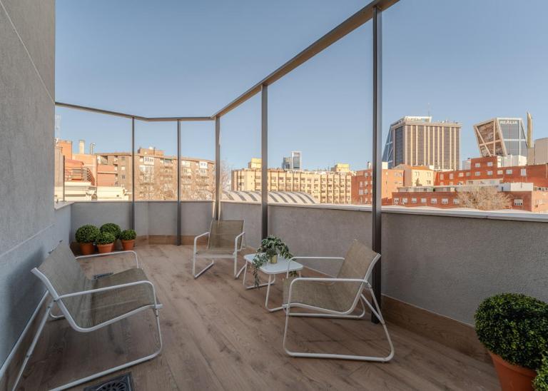 Exclusive with terrace -2 Bdrs 2 Baths -Castellana - Chambres d'hôtes Madrid