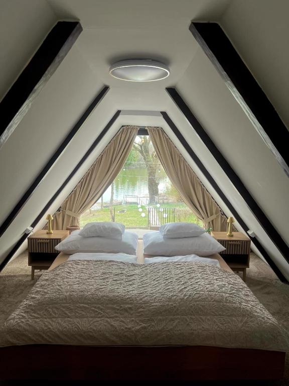 LODKA Vendégház - B&B Szigetcsép
