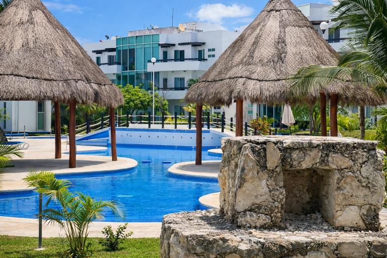 Casa con alberca y jardín en Cancún - B&B Cancún