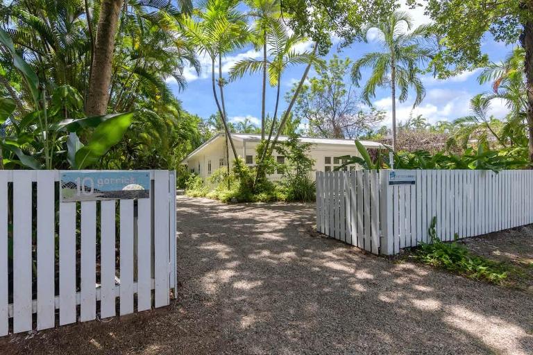 Coastal Chill on Garrick - B&B Port Douglas