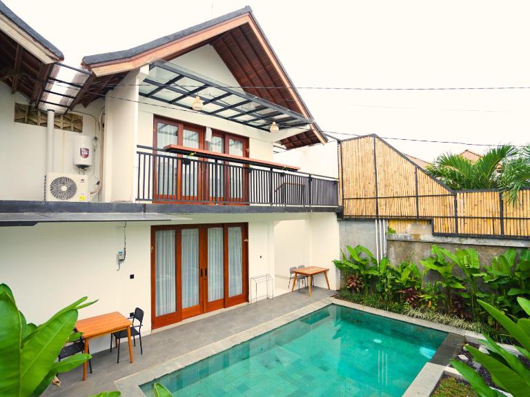 De Awan Villa - Bed and Breakfast Kerobokan