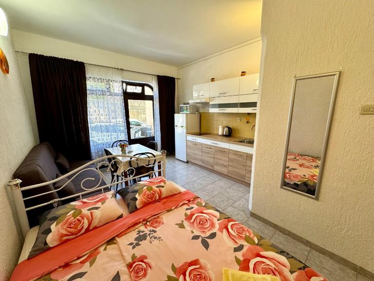 Apartman Biba - B&B Jadranovo