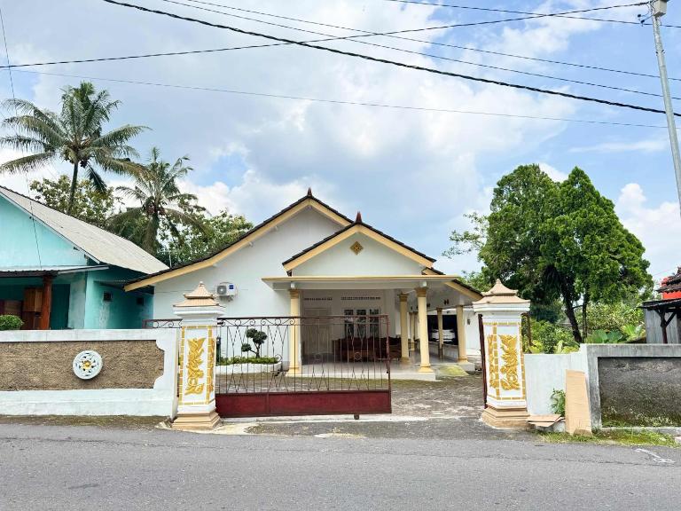Puri Palm Homestay - B&B Soprayan