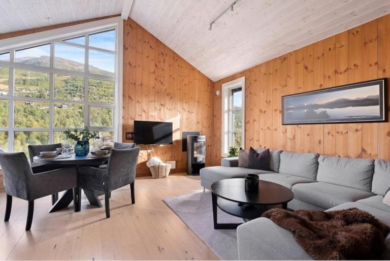 Stranda Fjellgrend, 2 bedrooms and loft 96B - Chambres d'hôtes Stranda