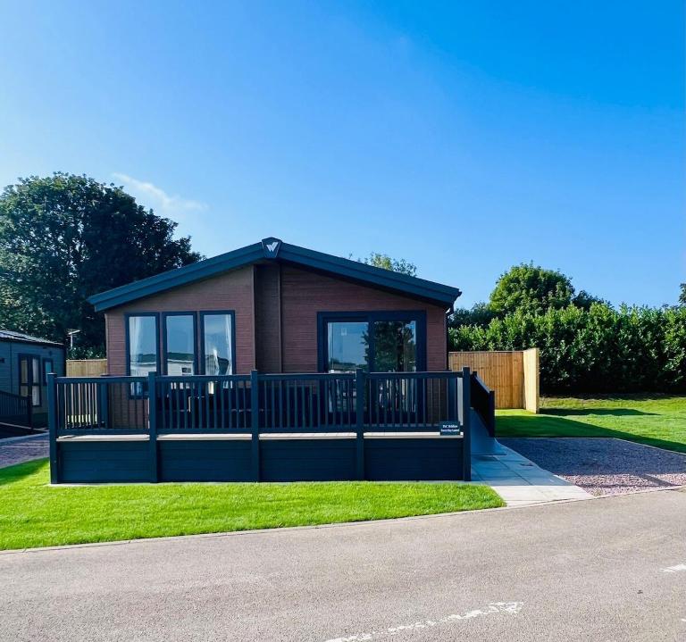 Sweet Bay Laurel - B&B Skegness