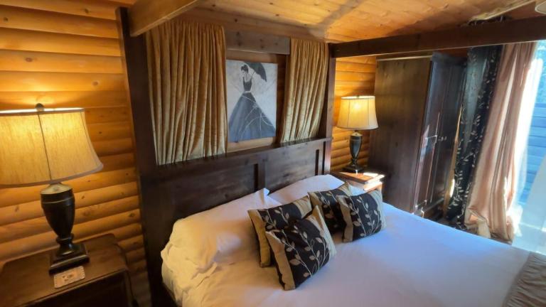 Wild Oats Lodge 11 - Yellowtop Country Park - Hot Tub - Yorkshire - B&B Selby
