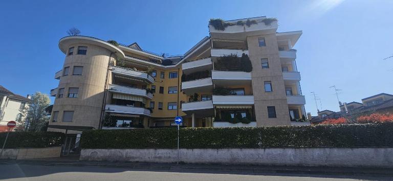 DG Apartment Busto - B&B Busto Arsizio