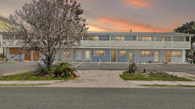 Sea Spray - Premium Location Downtown, Gulf Views! - Bed and Breakfast Cedar Key